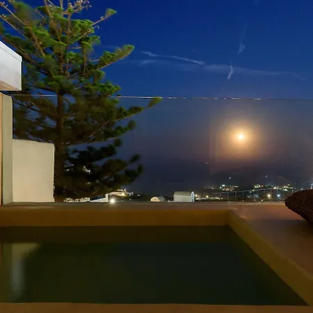 Divelia East Bed & Breakfast 3*